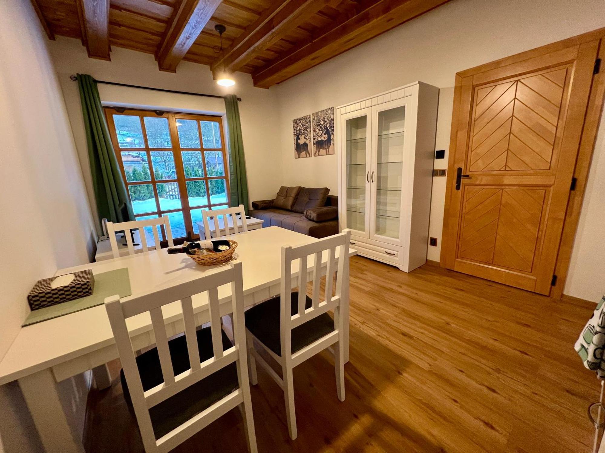 Apartman 8, Jezerne Velké Karlovice Exterior foto